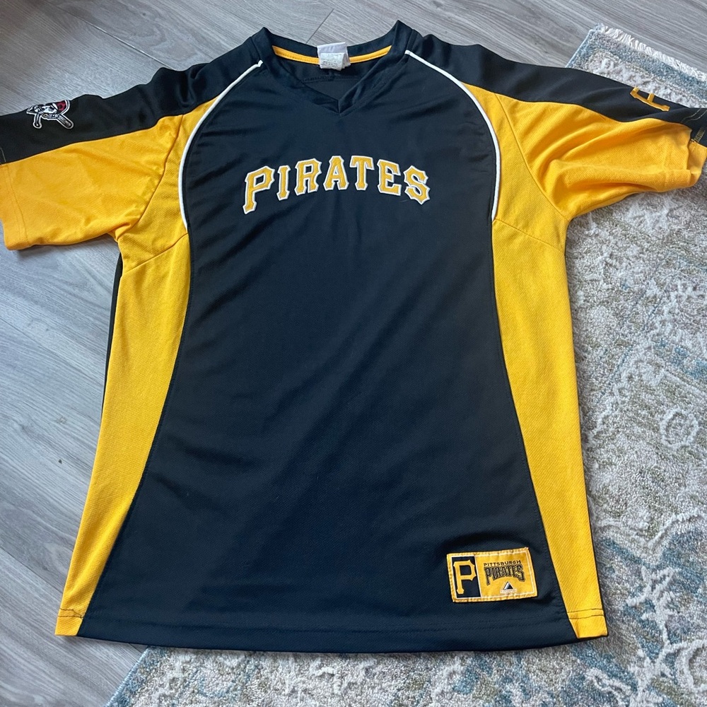 Pittsburgh Pirates Jersey . Size medium